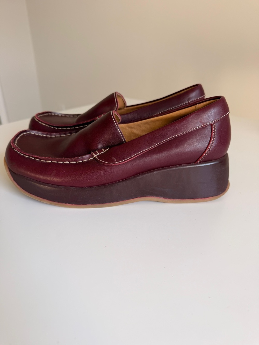 Vintage Y2K Steve Madden Burgundy Leather Loafers with Contrast Stitching 7.5 - Picture 13 of 16